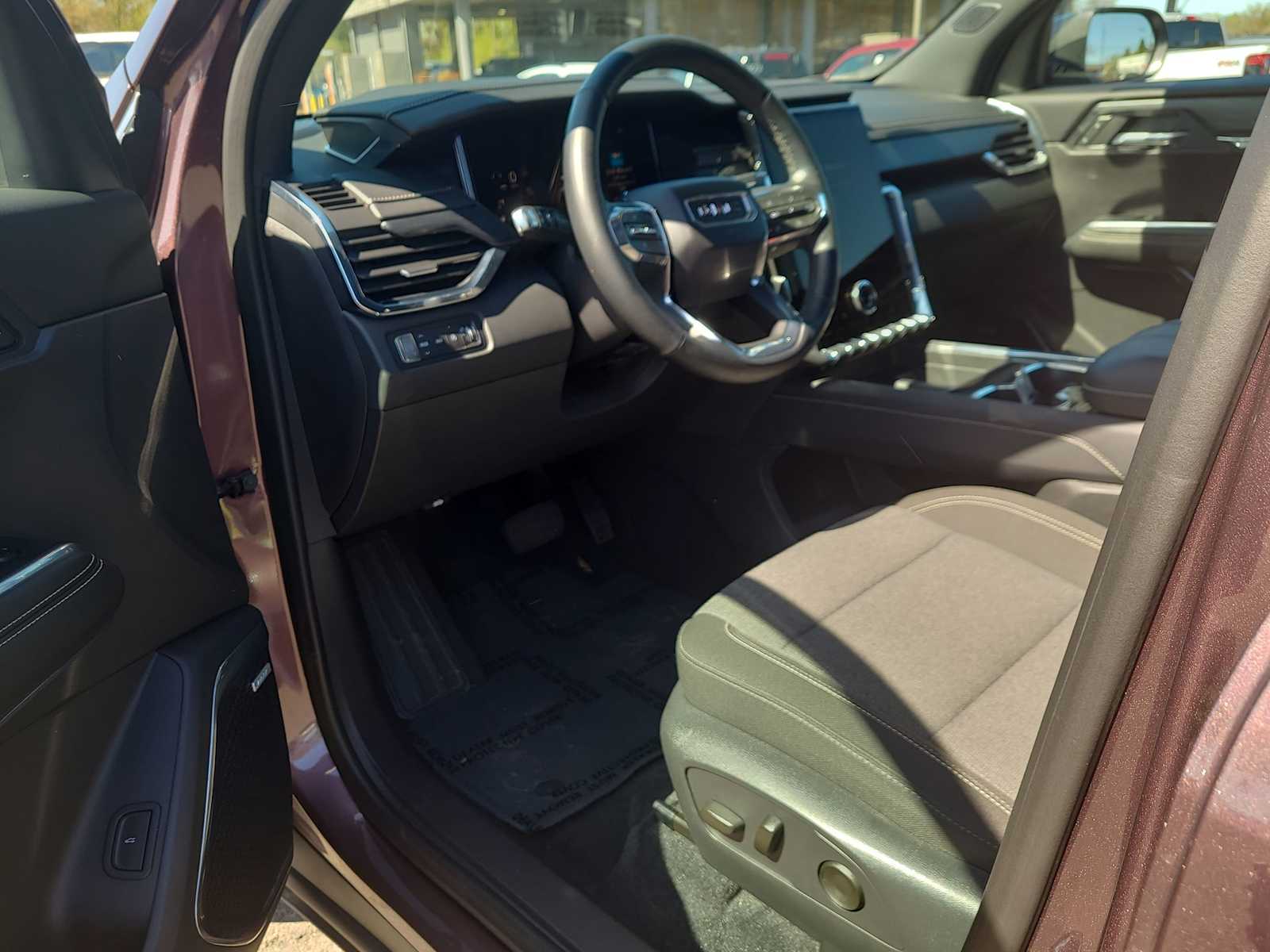 Thumbnail: 2025 GMC Acadia - 10