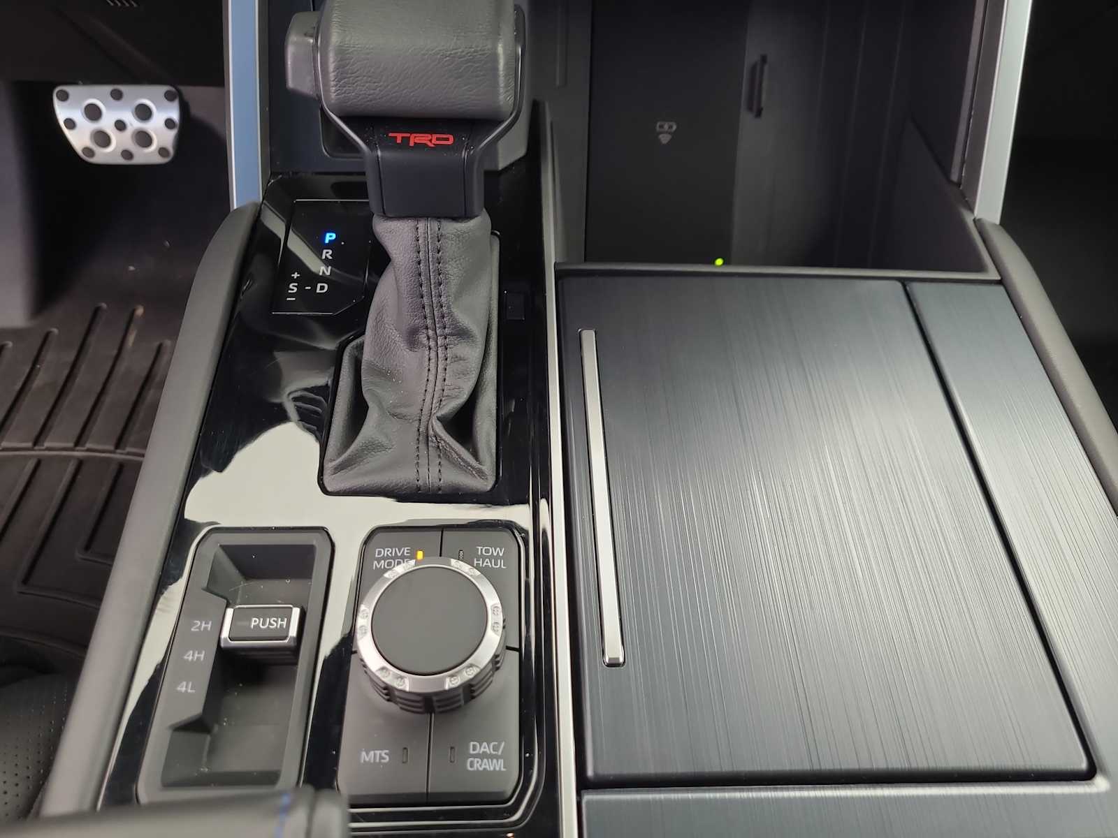 Thumbnail: 2025 Toyota Tundra - 25