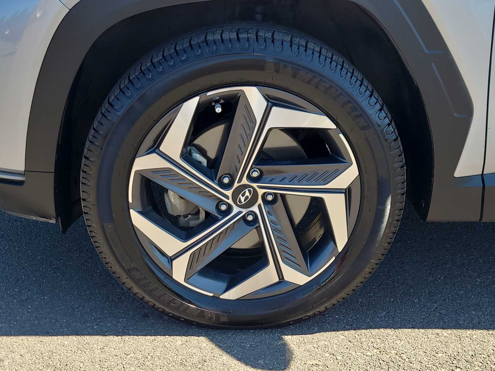 Thumbnail: 2022 Hyundai Tucson - 16