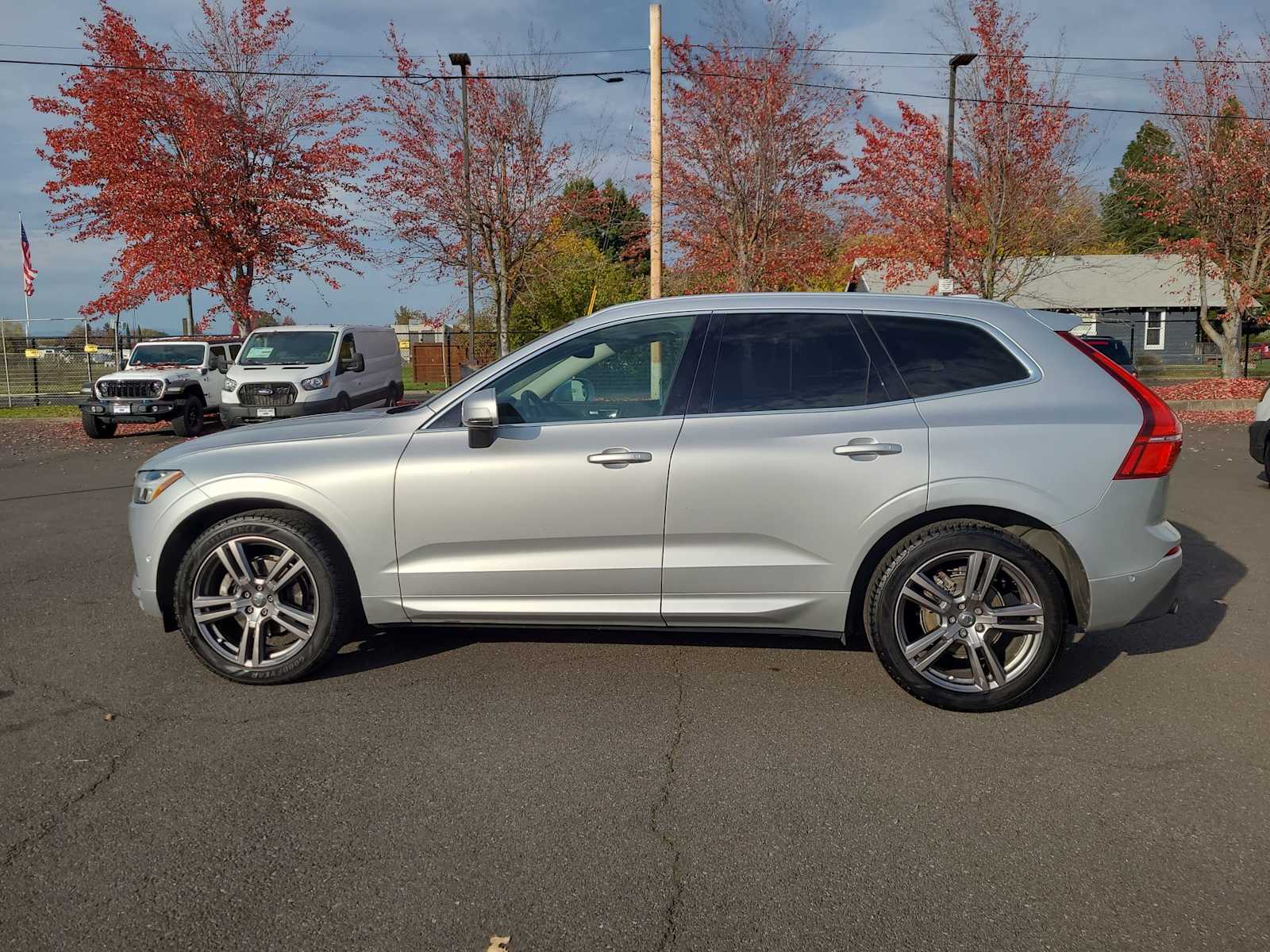 Thumbnail: 2018 Volvo XC60 - 11