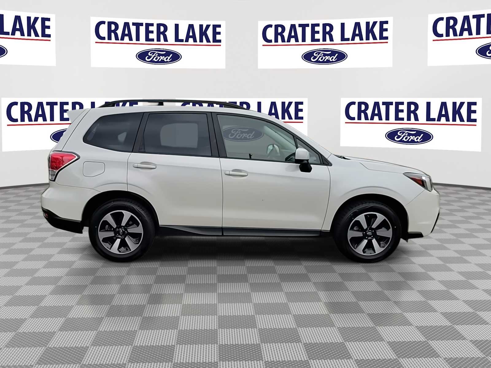 Thumbnail: 2018 Subaru Forester - 9