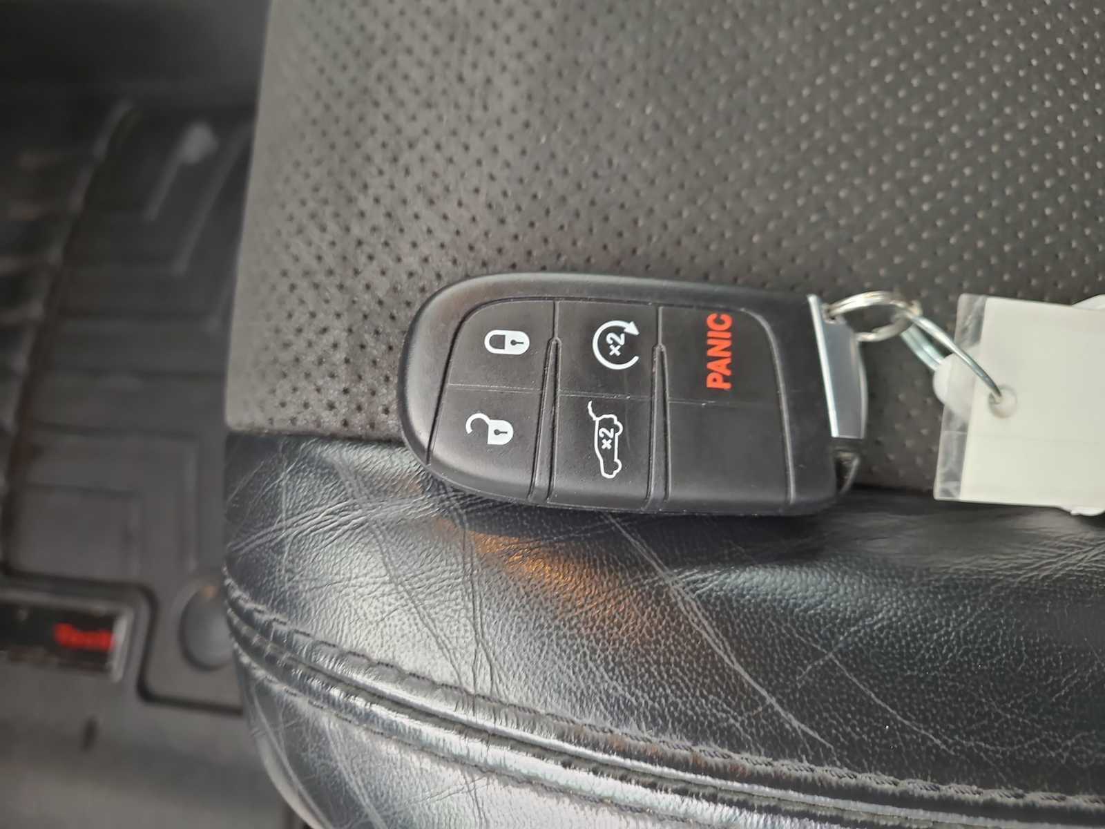 Thumbnail: 2022 Jeep Grand Cherokee - 28