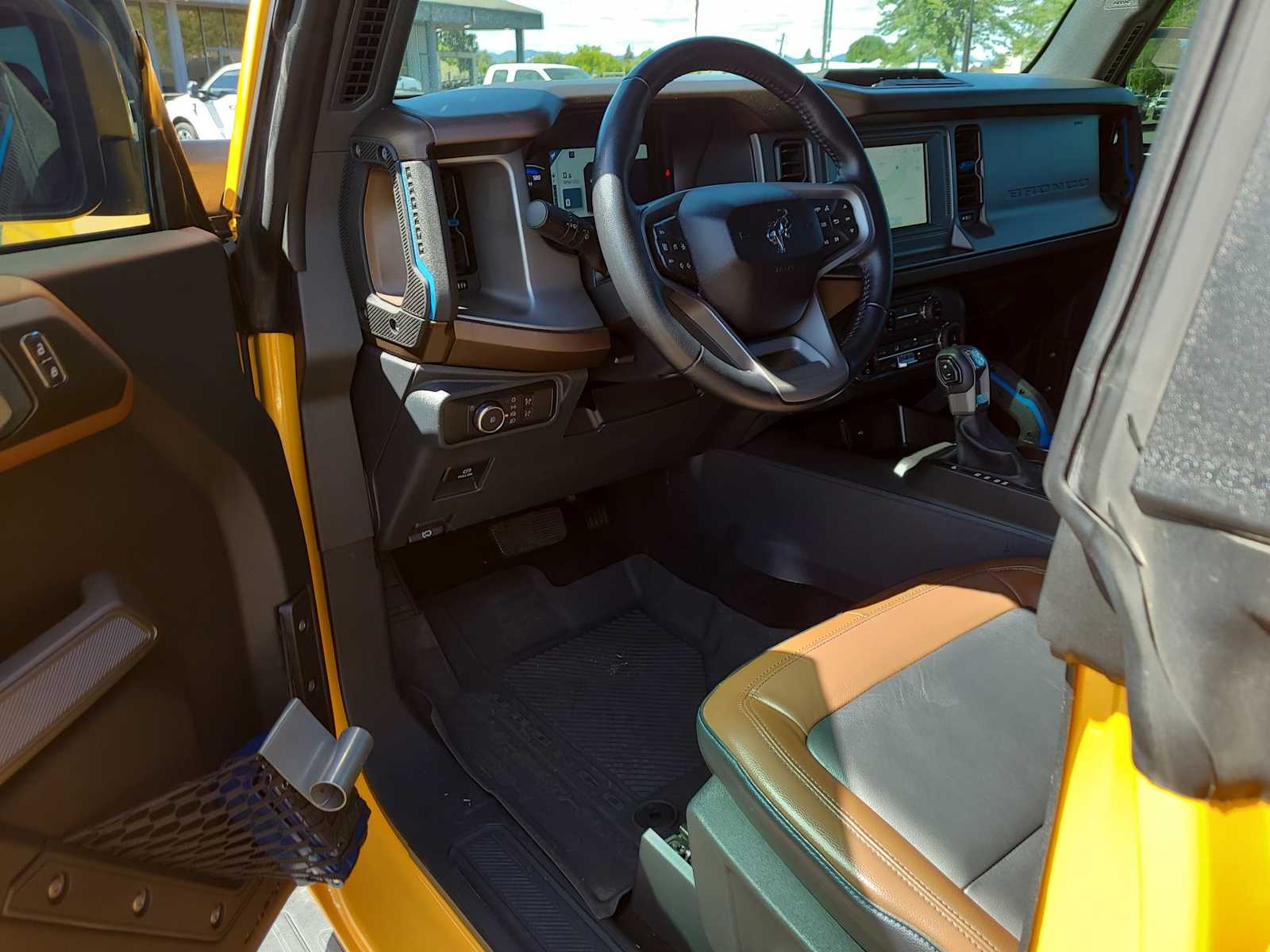 Thumbnail: 2022 Ford Bronco - 10