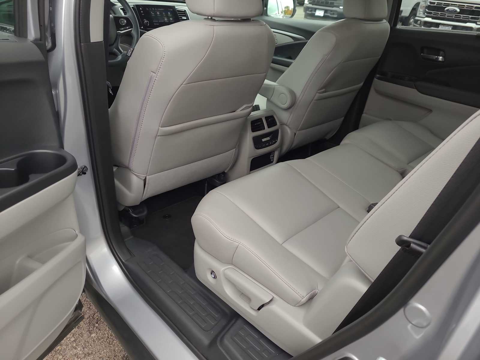 Thumbnail: 2022 Honda Pilot - 20