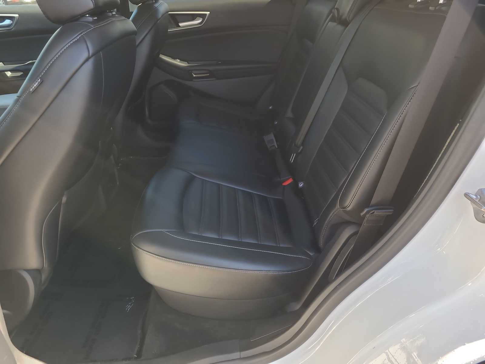 Thumbnail: 2024 Ford Edge - 21