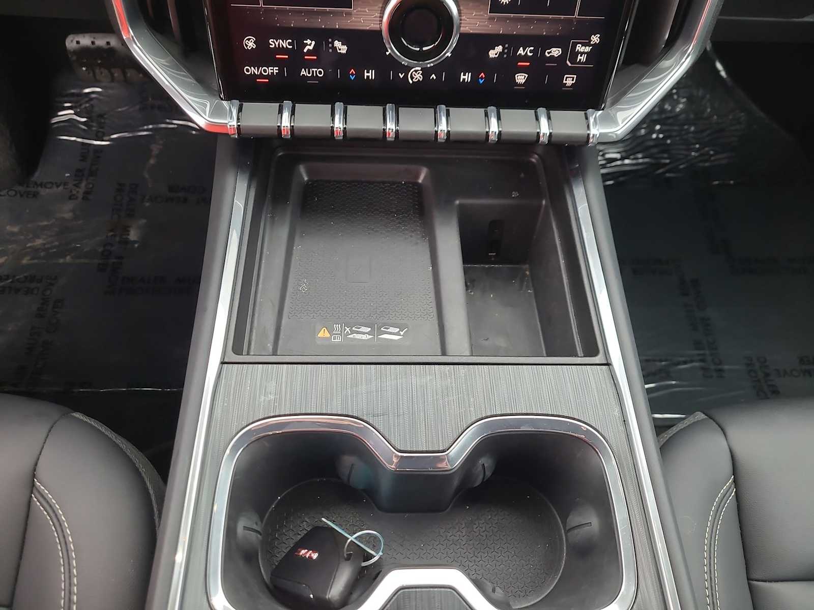 Thumbnail: 2024 GMC Acadia - 25