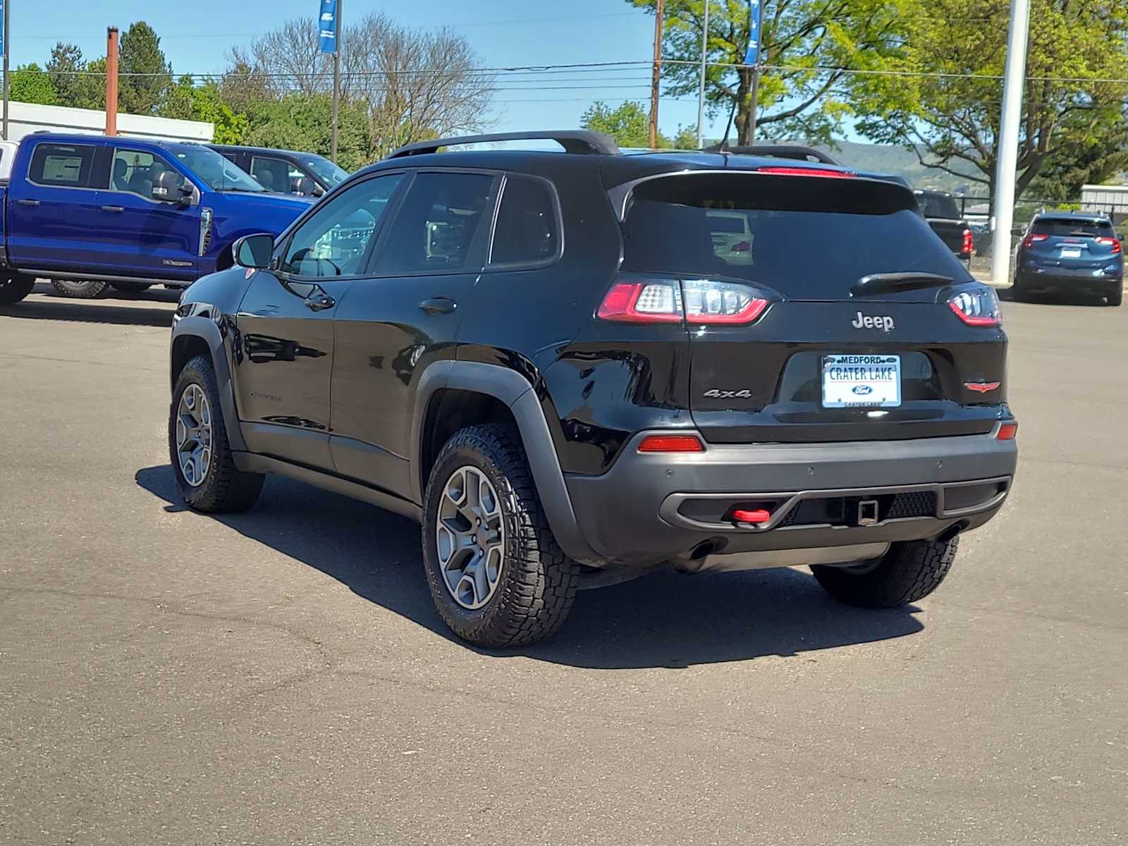 Thumbnail: 2020 Jeep Cherokee - 12