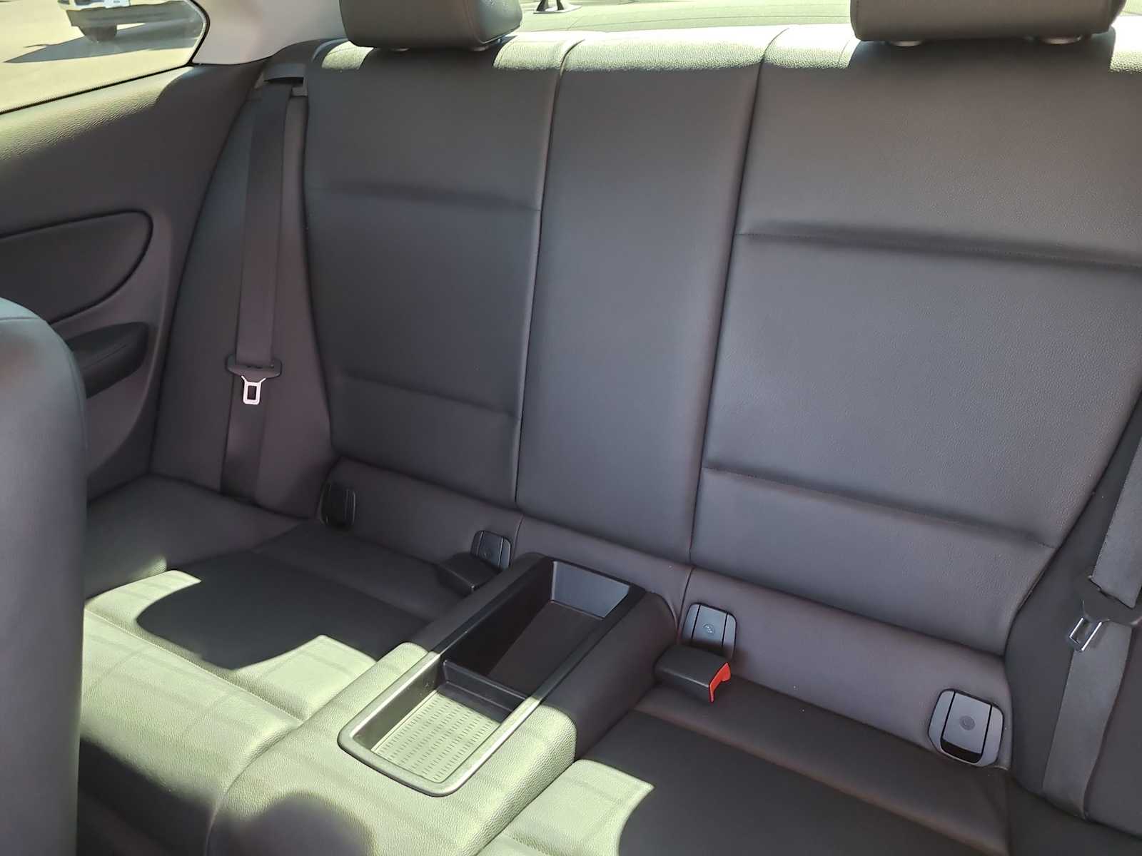 Thumbnail: 2012 BMW 1 Series - 21