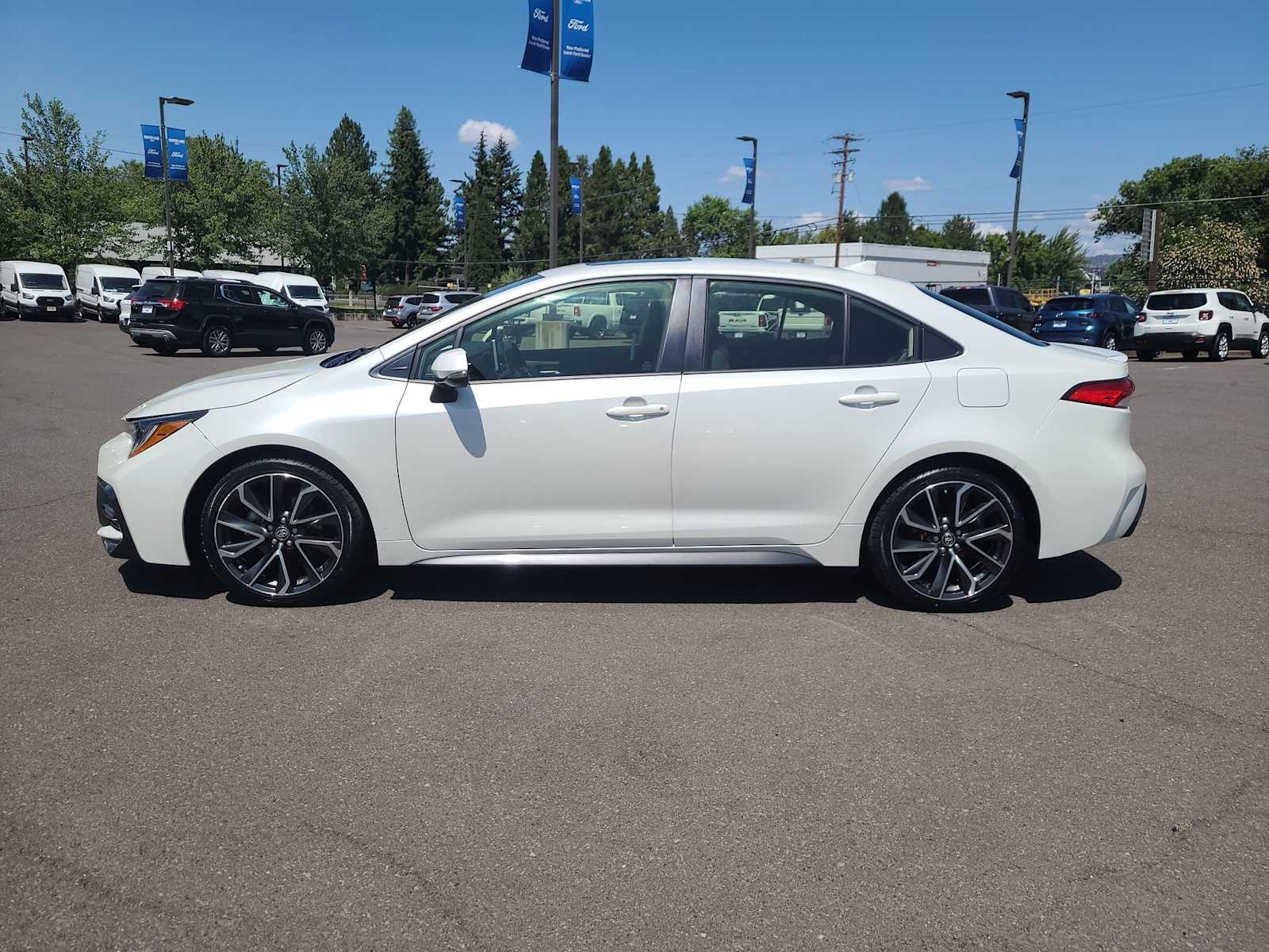 Thumbnail: 2021 Toyota Corolla - 11