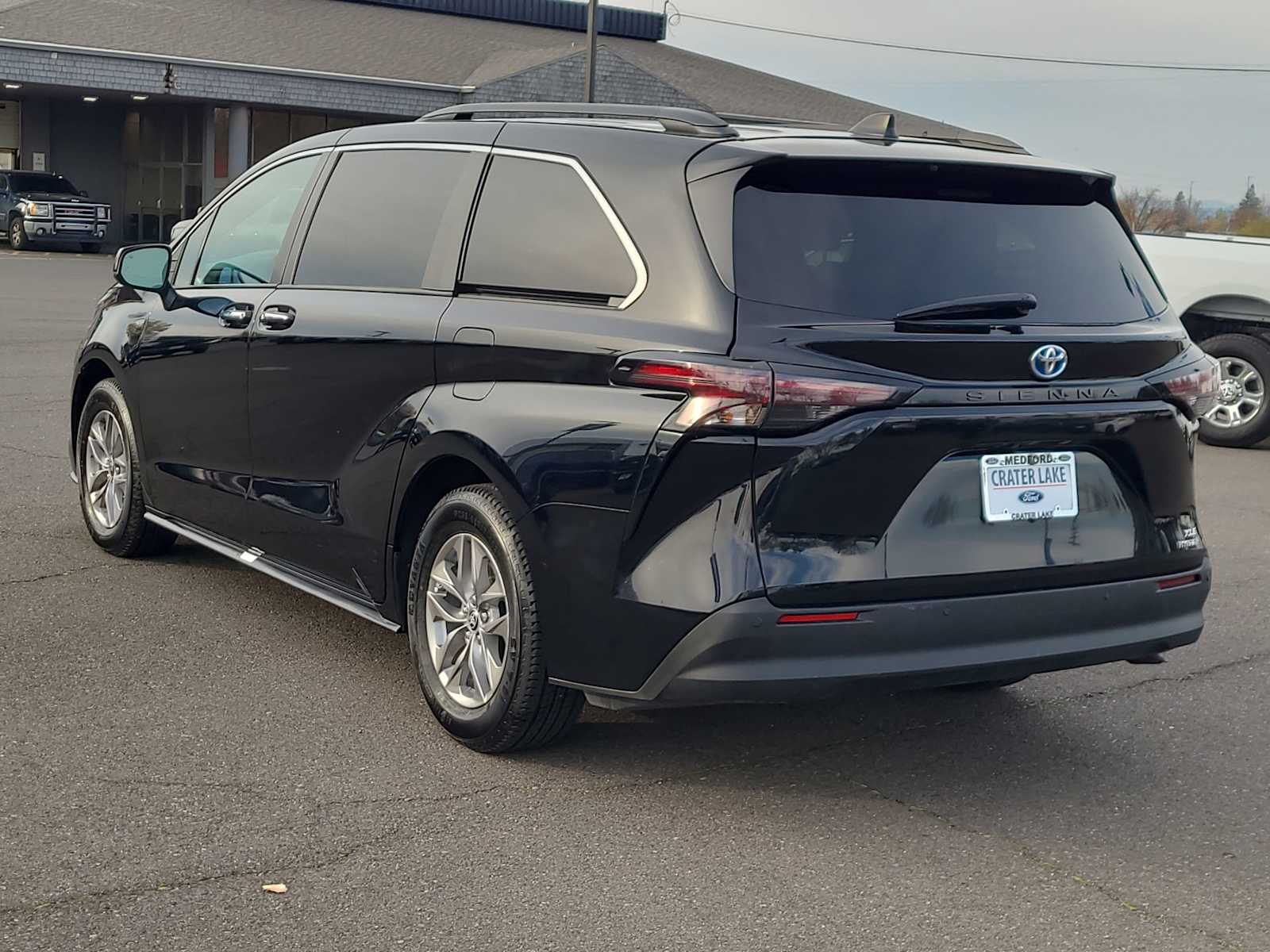 Thumbnail: 2024 Toyota Sienna - 12