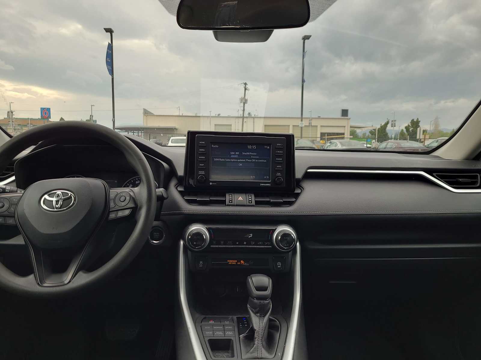 Thumbnail: 2020 Toyota RAV4 - 18