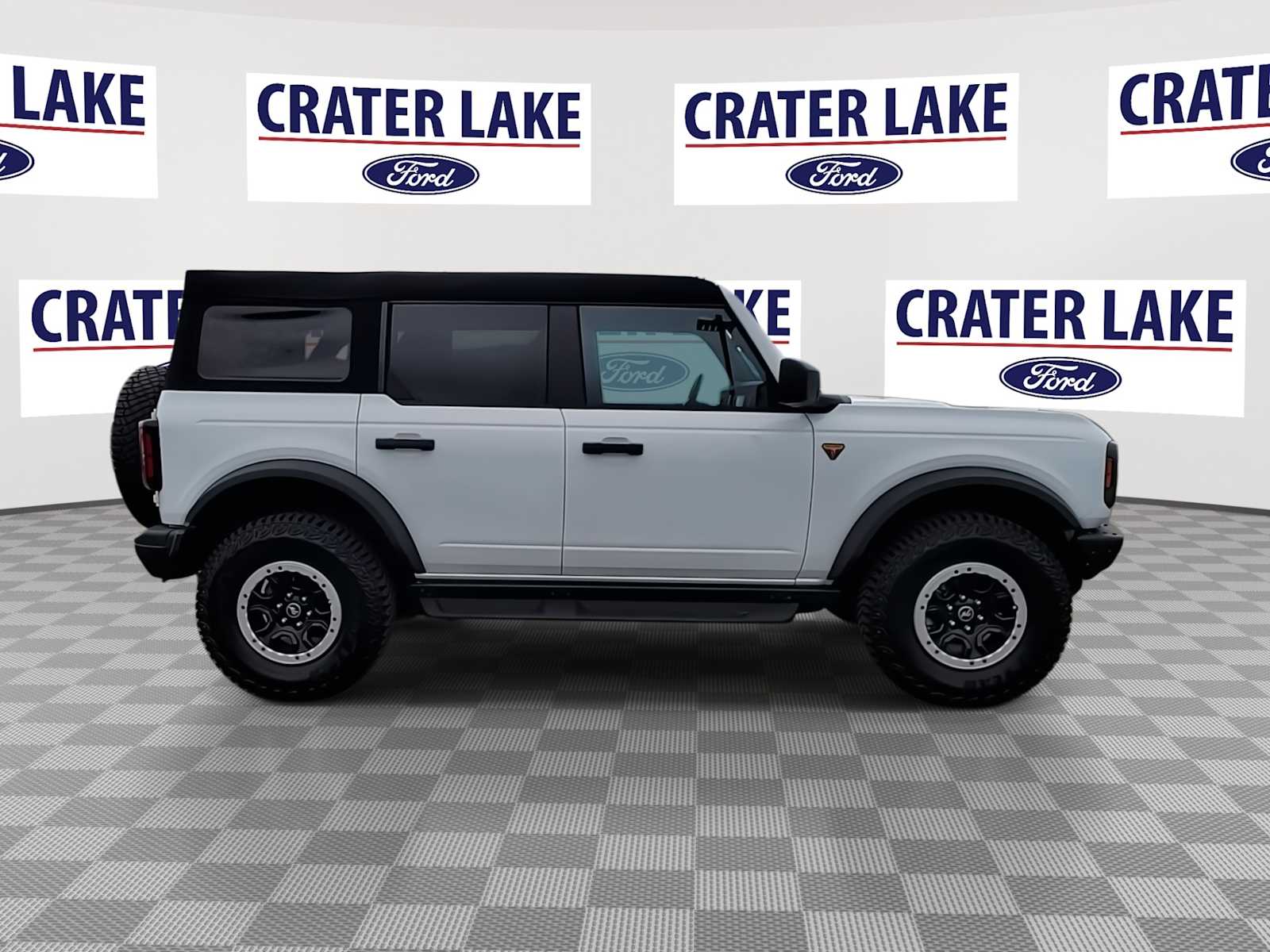 Thumbnail: 2024 Ford Bronco - 9