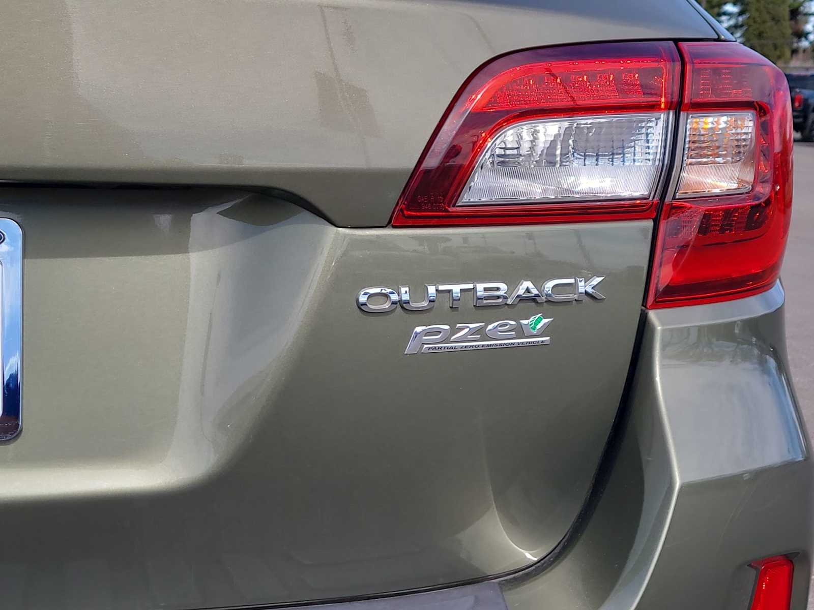 Thumbnail: 2015 Subaru Outback - 15