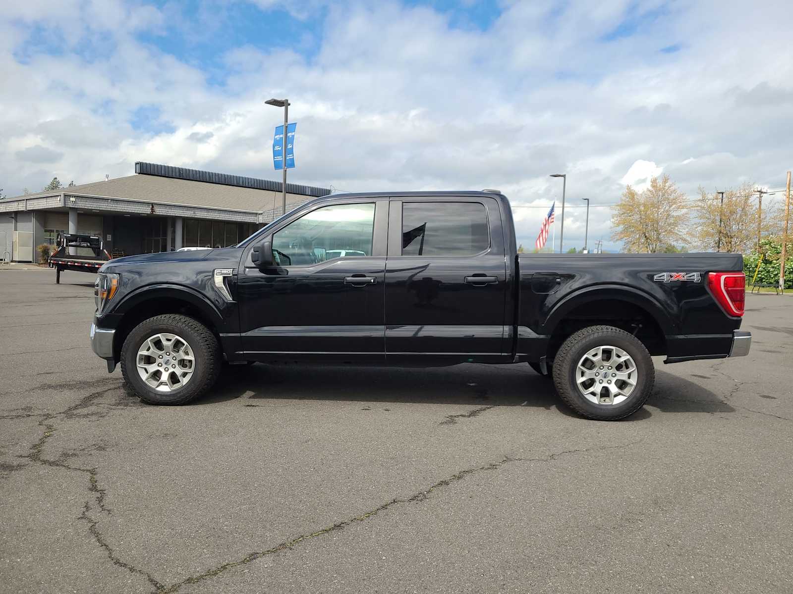 Thumbnail: 2023 Ford F-150 - 11