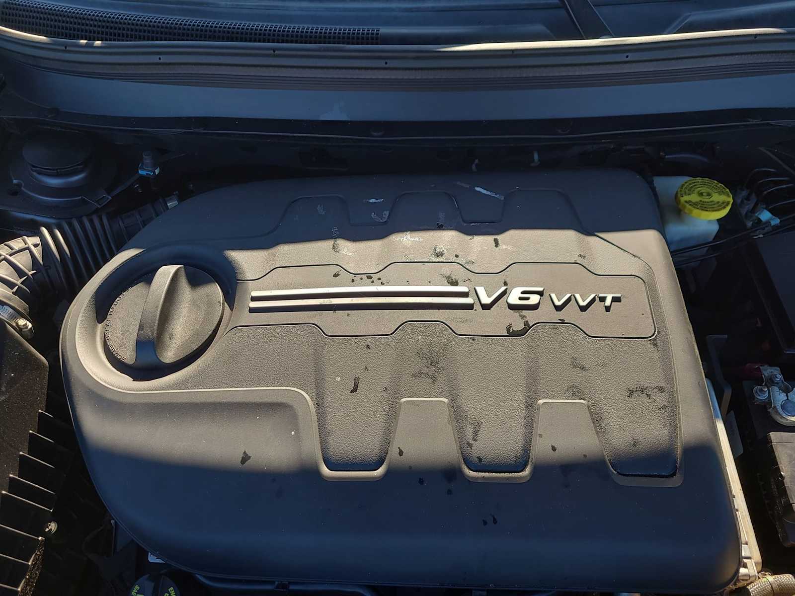 Thumbnail: 2019 Jeep Cherokee - 17