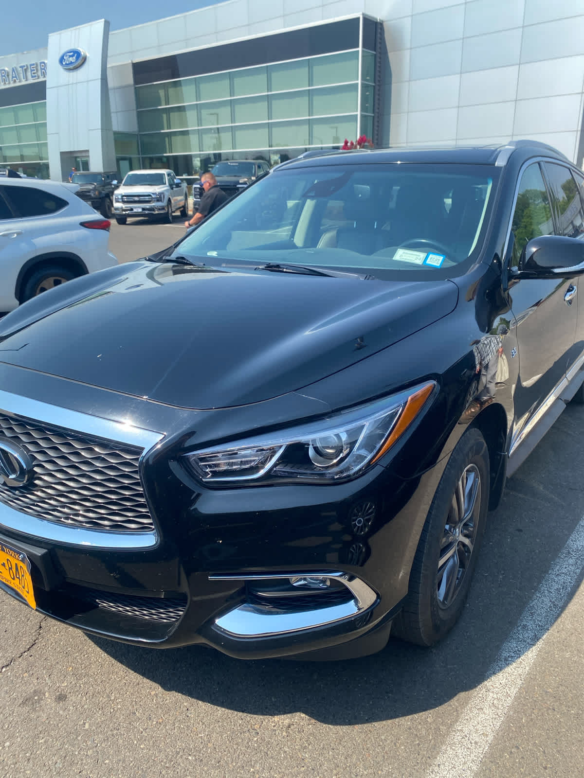 Thumbnail: 2019 INFINITI QX60 - 1