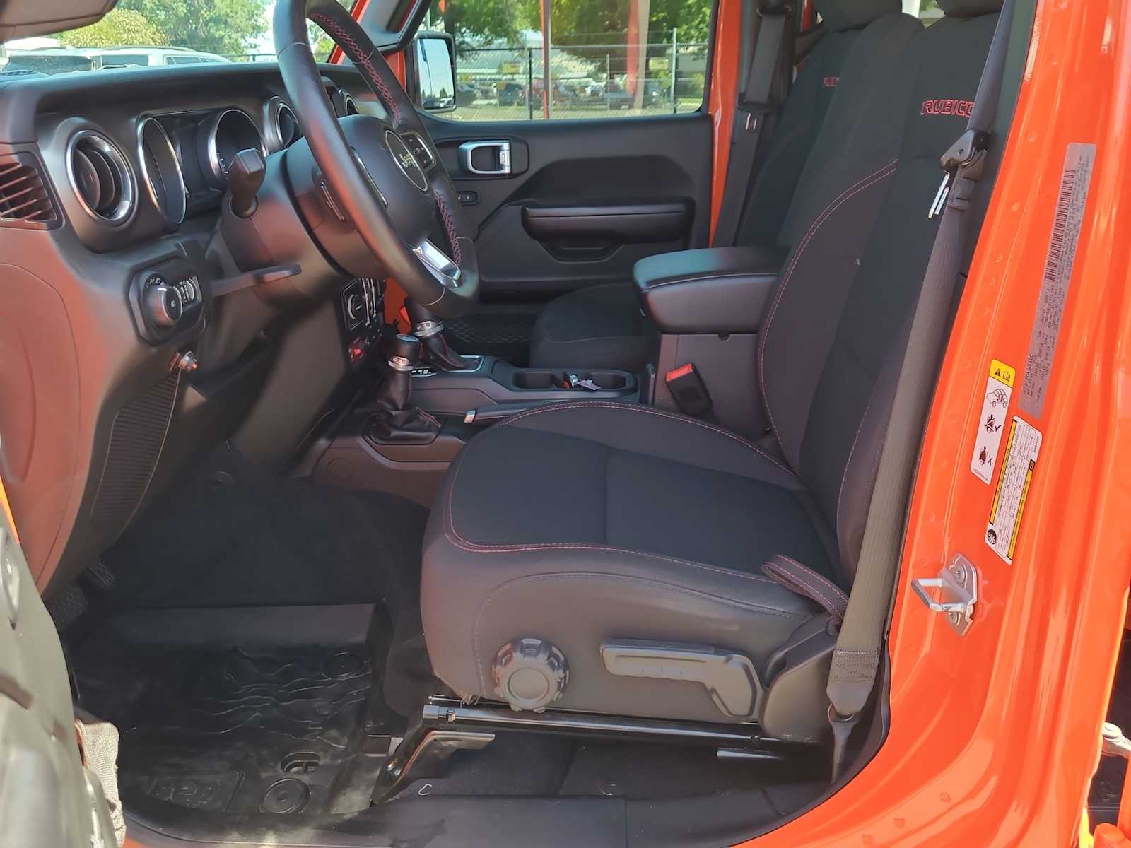 Thumbnail: 2019 Jeep Wrangler - 18