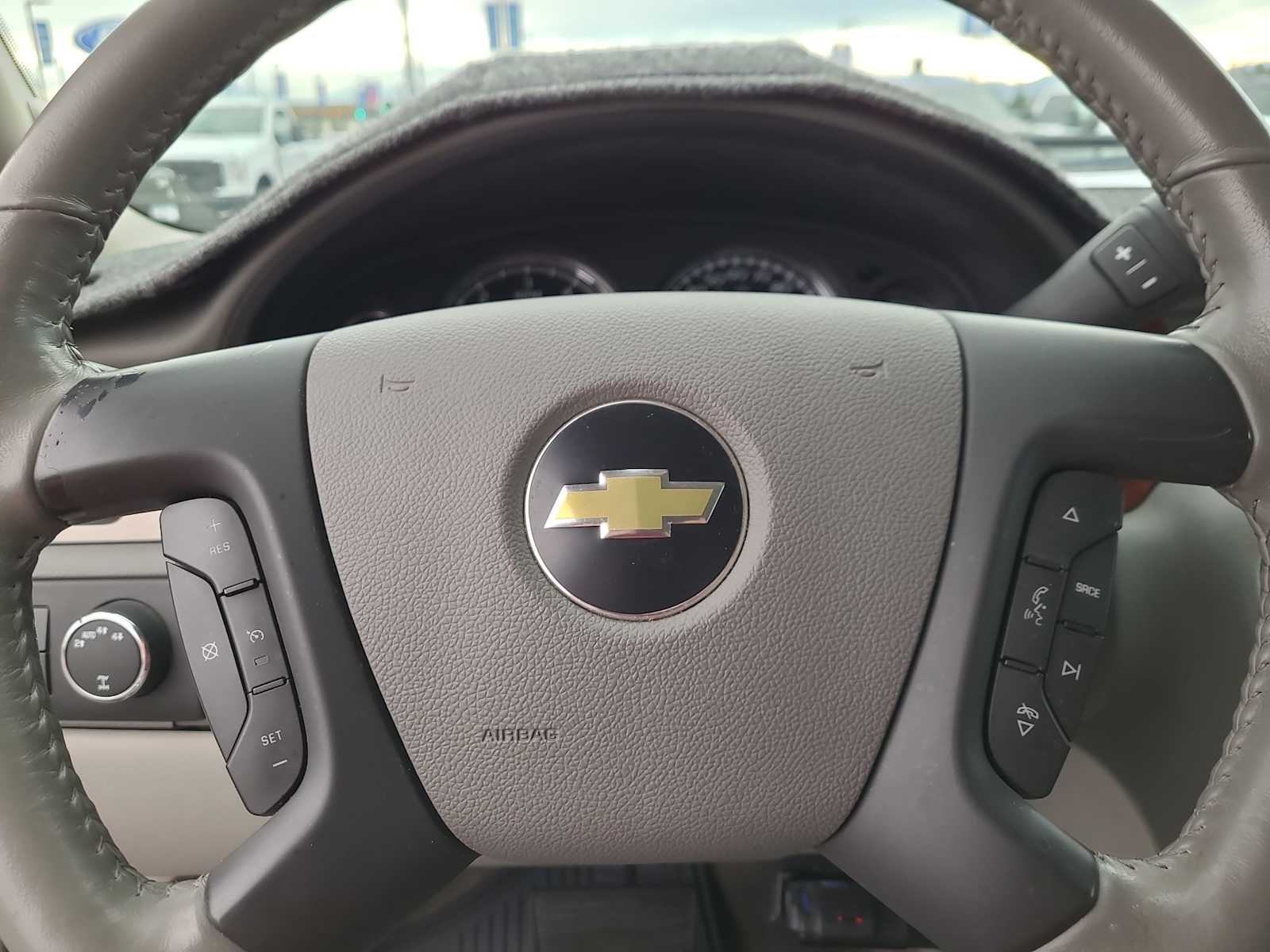 Thumbnail: 2010 Chevrolet Avalanche 1500 - 23