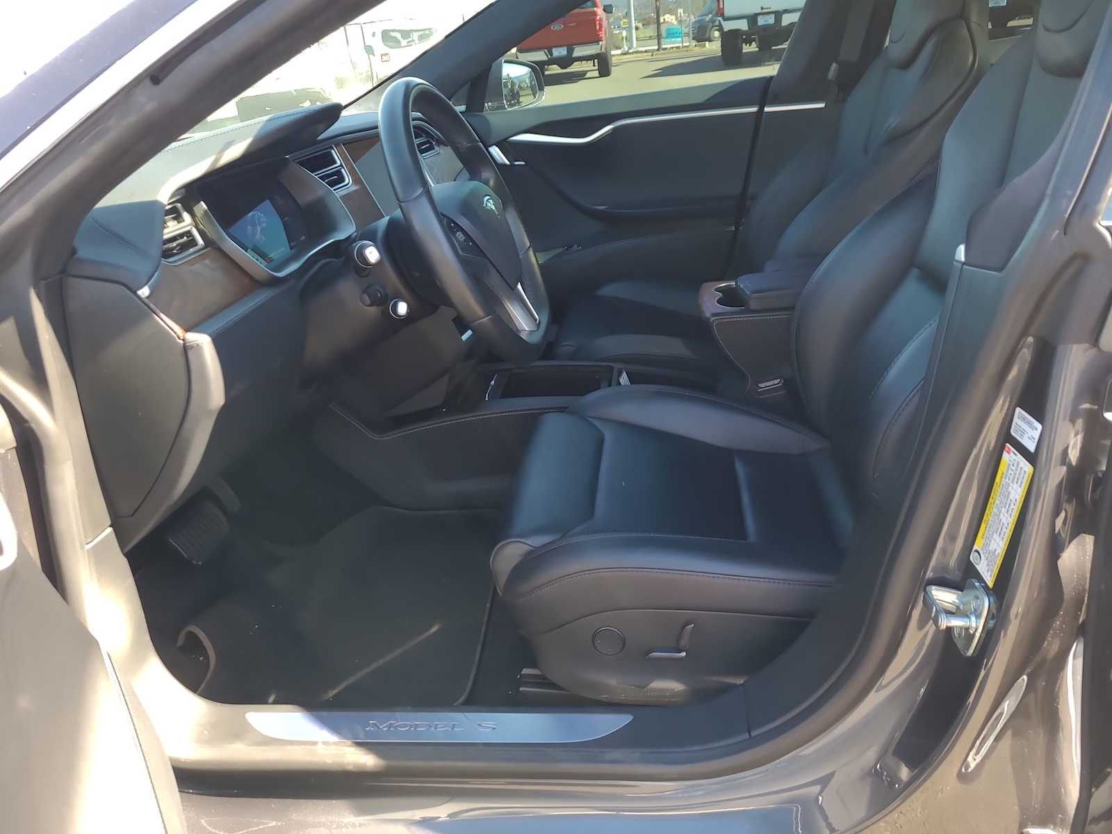 Thumbnail: 2018 Tesla Model S - 19