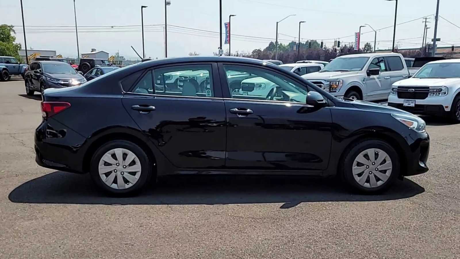 Thumbnail: 2020 Kia Rio - 9