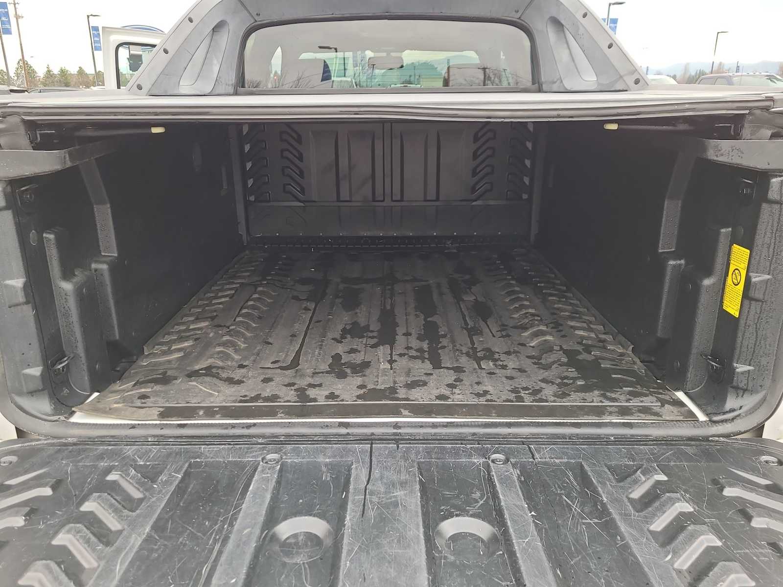 Thumbnail: 2010 Chevrolet Avalanche 1500 - 27