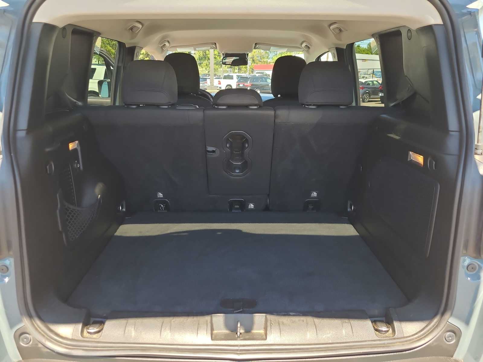 Thumbnail: 2017 Jeep Renegade - 27