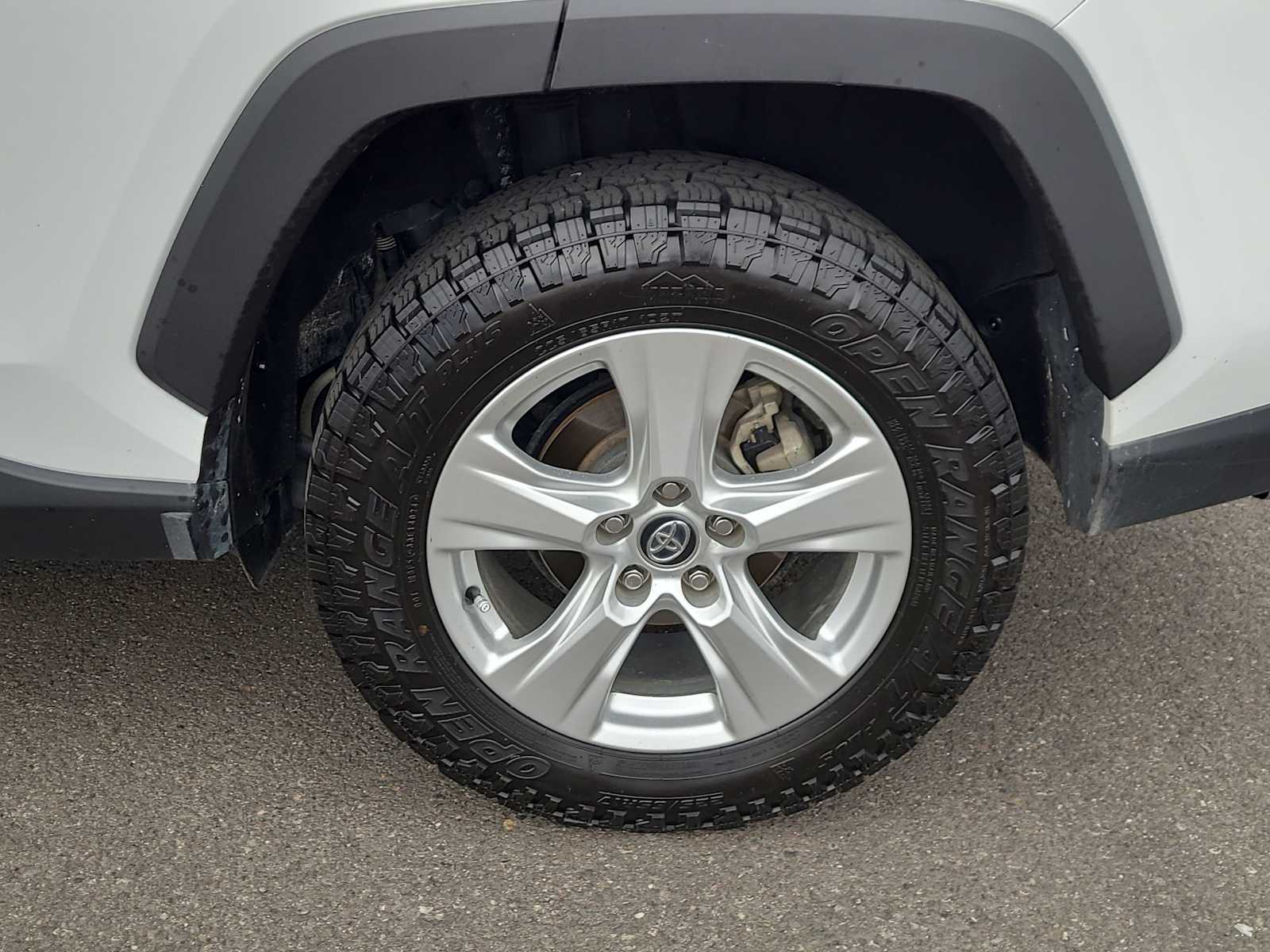 Thumbnail: 2020 Toyota RAV4 - 16