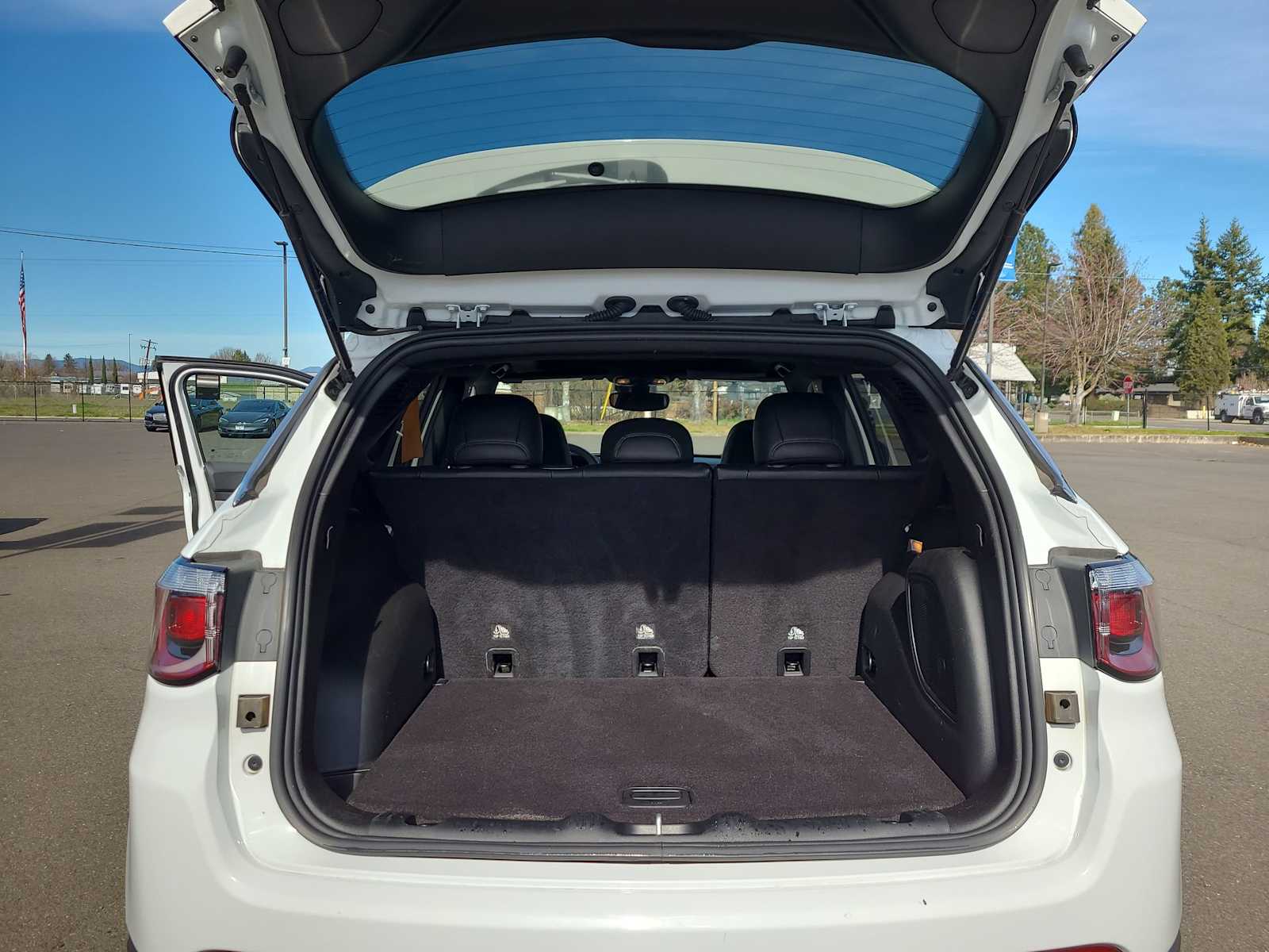 Thumbnail: 2024 Jeep Compass - 27