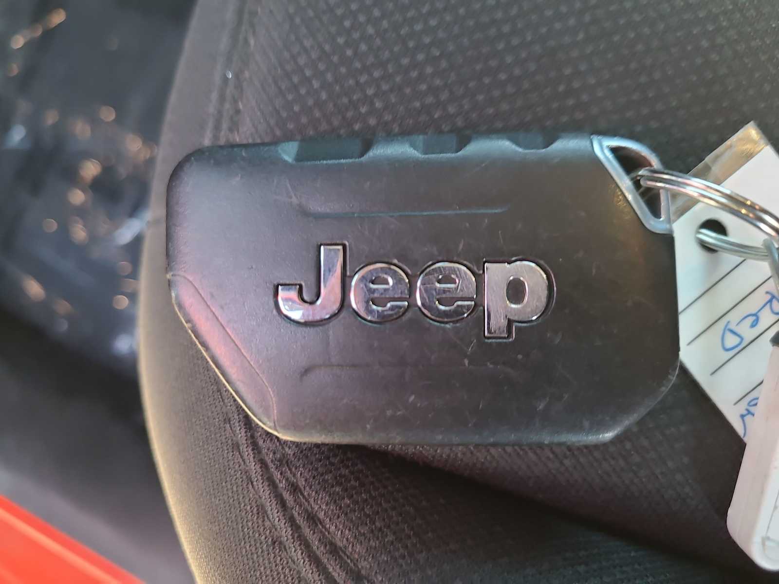 Thumbnail: 2019 Jeep Wrangler - 28
