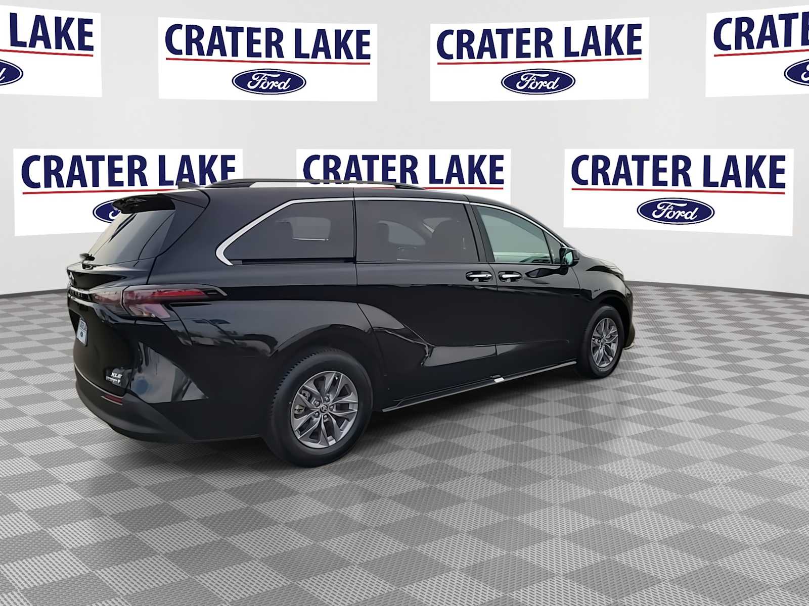 Thumbnail: 2024 Toyota Sienna - 8