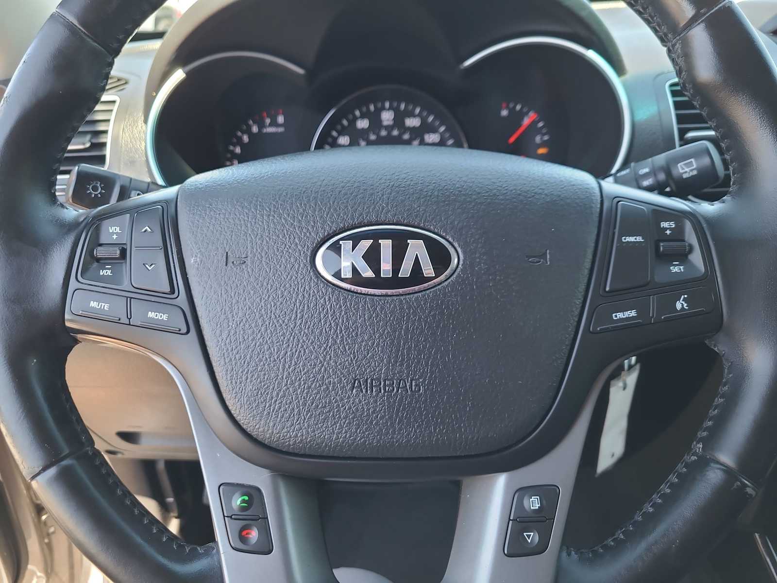 Thumbnail: 2014 Kia Sorento - 23