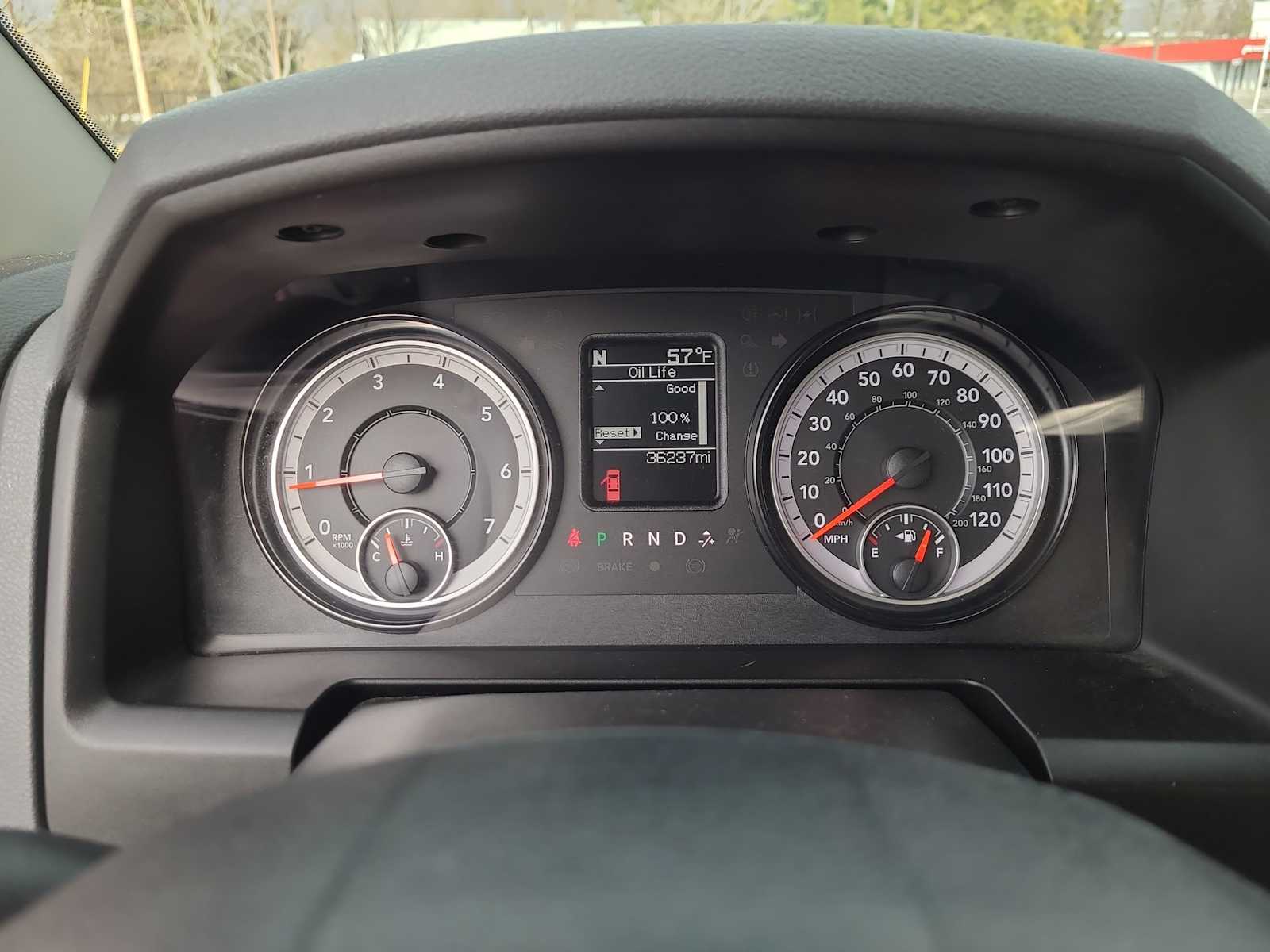 Thumbnail: 2019 RAM 1500 Classic - 26