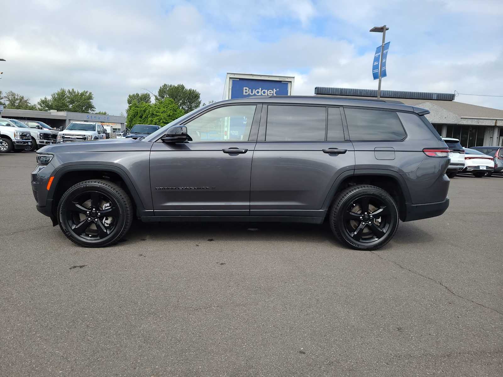 Thumbnail: 2023 Jeep Grand Cherokee - 11