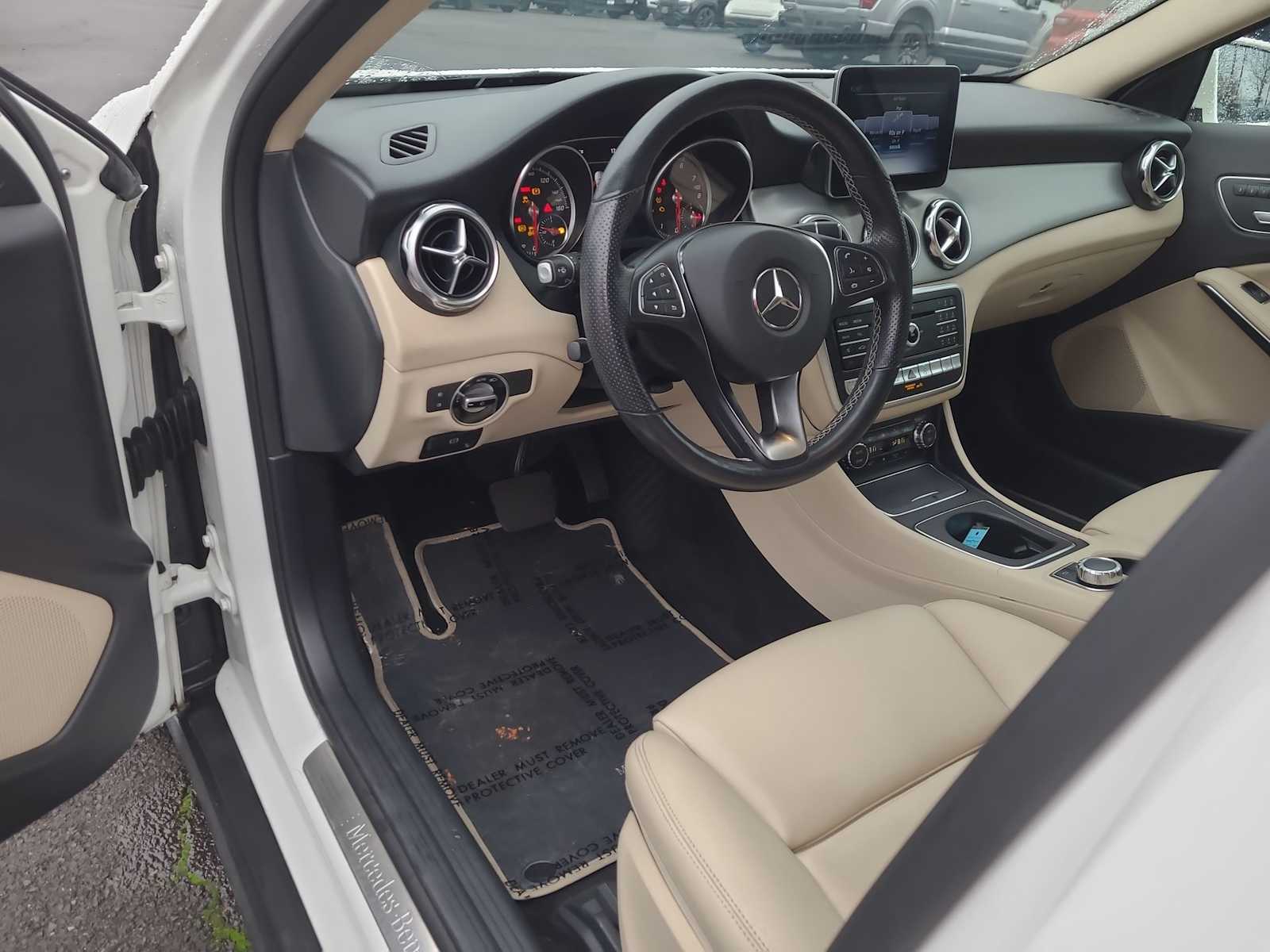 Thumbnail: 2019 Mercedes-Benz GLA - 10