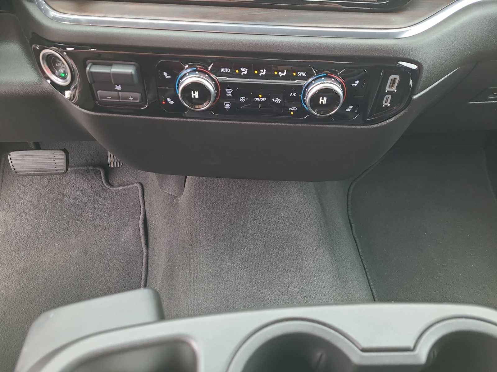 Thumbnail: 2025 GMC Sierra 1500 - 25