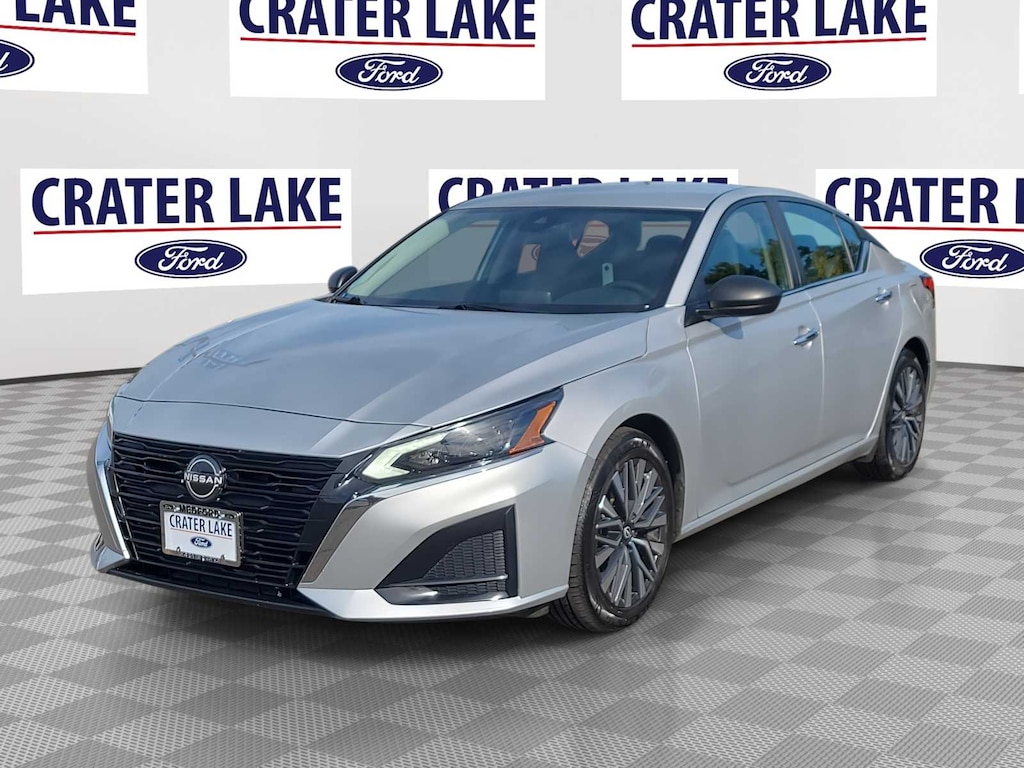 Used 2024 Nissan Altima 2.5 SV Sedan