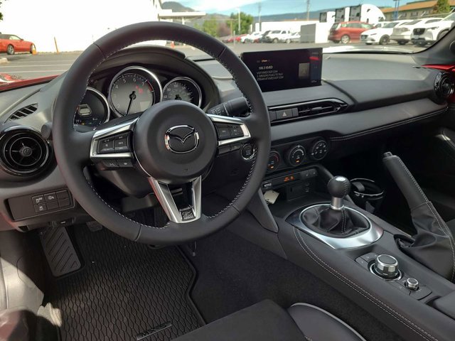 Thumbnail: 2025 Mazda MX-5 Miata - 18