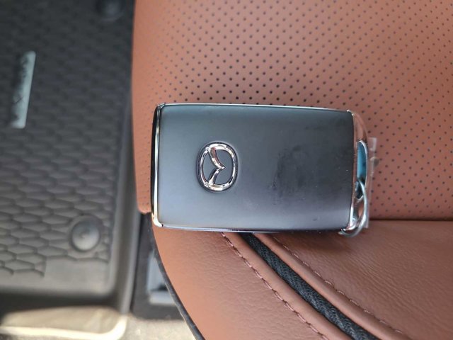 Thumbnail: 2025 Mazda CX-50 - 28