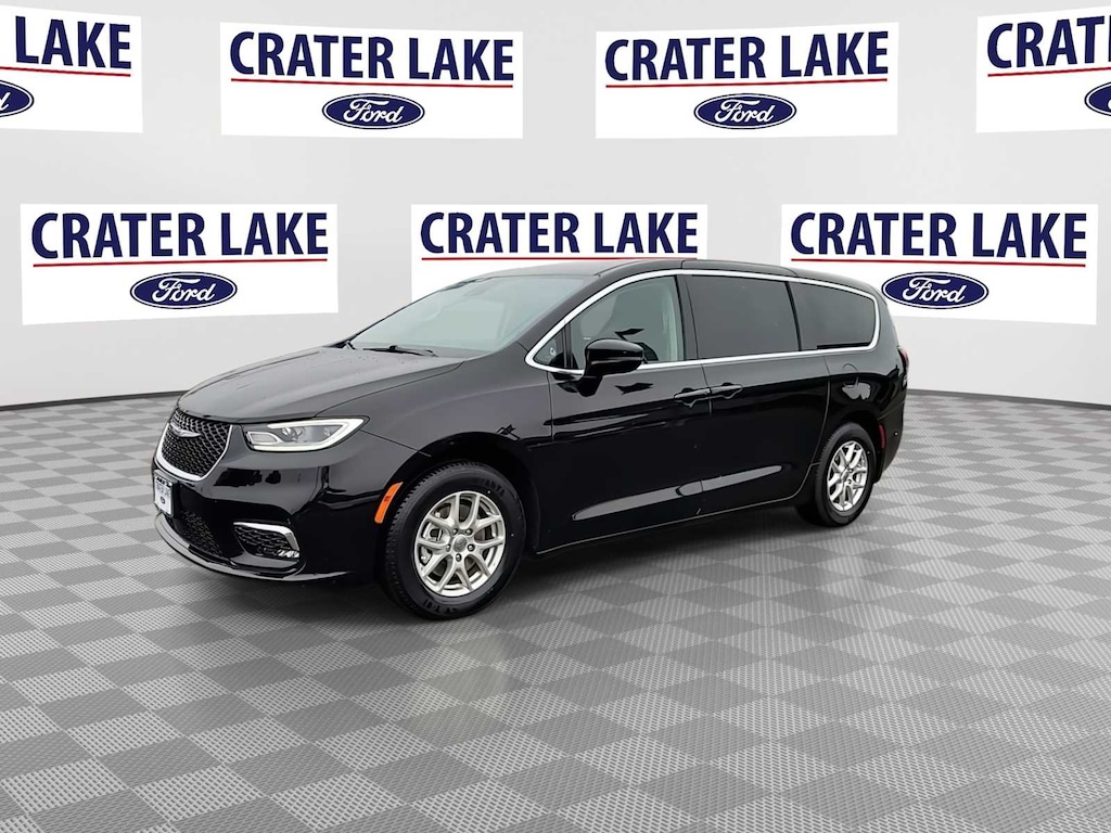 Used 2024 Chrysler Pacifica Touring L Van Passenger Van