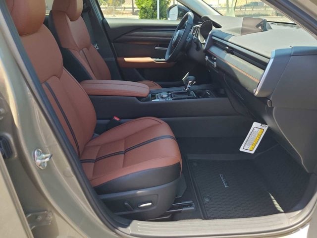 Thumbnail: 2025 Mazda CX-50 - 22