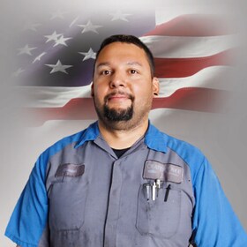 Staff member Daniel Hill from ID_a29575bbd571