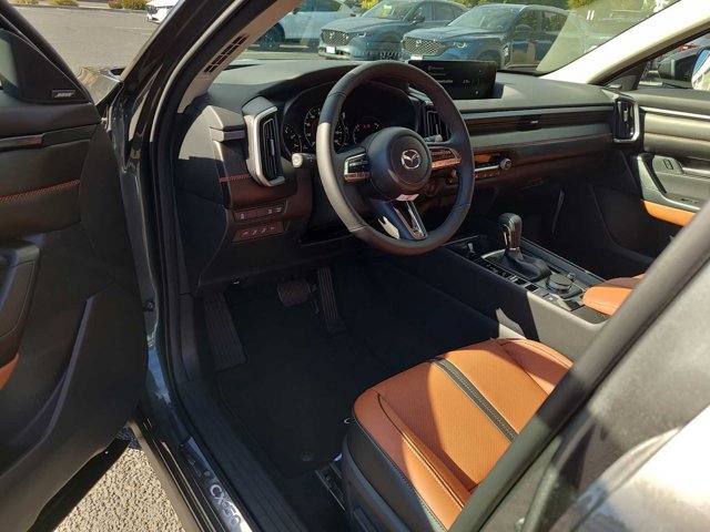 Thumbnail: 2025 Mazda CX-50 - 10