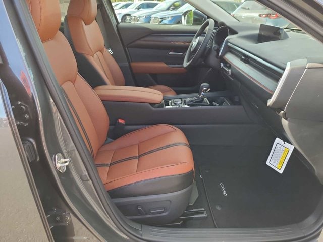 Thumbnail: 2025 Mazda CX-50 - 22