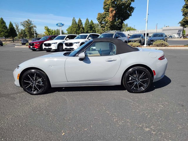 Thumbnail: 2024 Mazda MX-5 Miata - 11