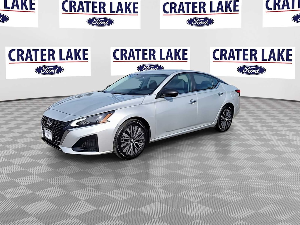 Used 2024 Nissan Altima 2.5 SV Sedan