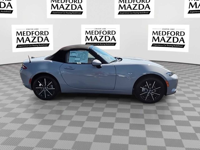 Thumbnail: 2024 Mazda MX-5 Miata - 9