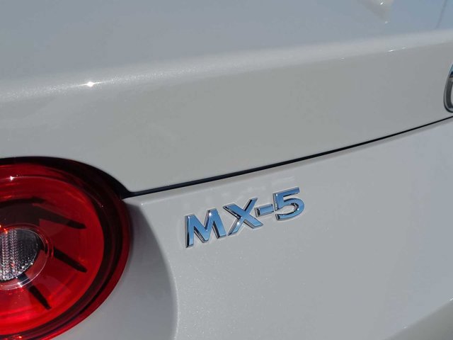 Thumbnail: 2024 Mazda MX-5 Miata - 15