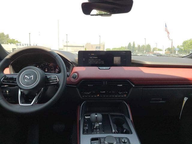 Thumbnail: 2025 Mazda CX-70 - 18