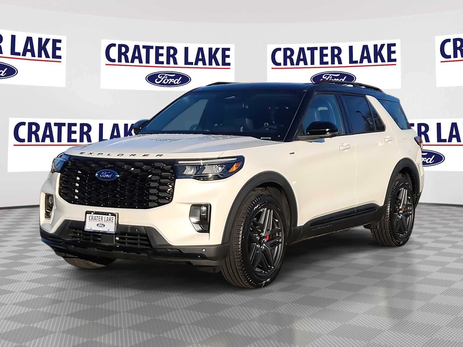 2026 Ford Explorer ST-LINE's photo