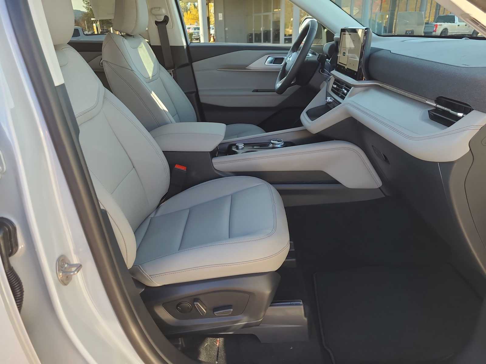 Thumbnail: 2026 Ford Explorer - 22